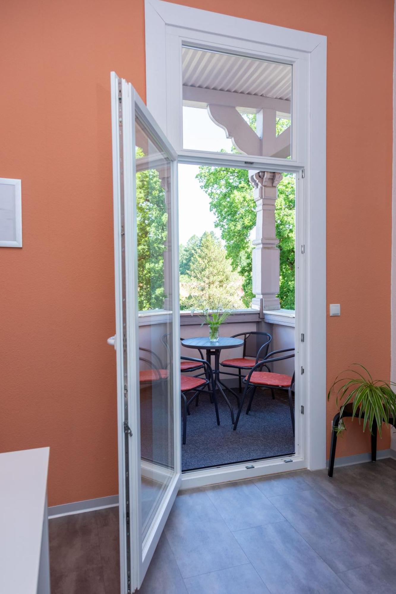 Moderne Ferienwohnung In Alter Villa Georgenthal  ภายนอก รูปภาพ